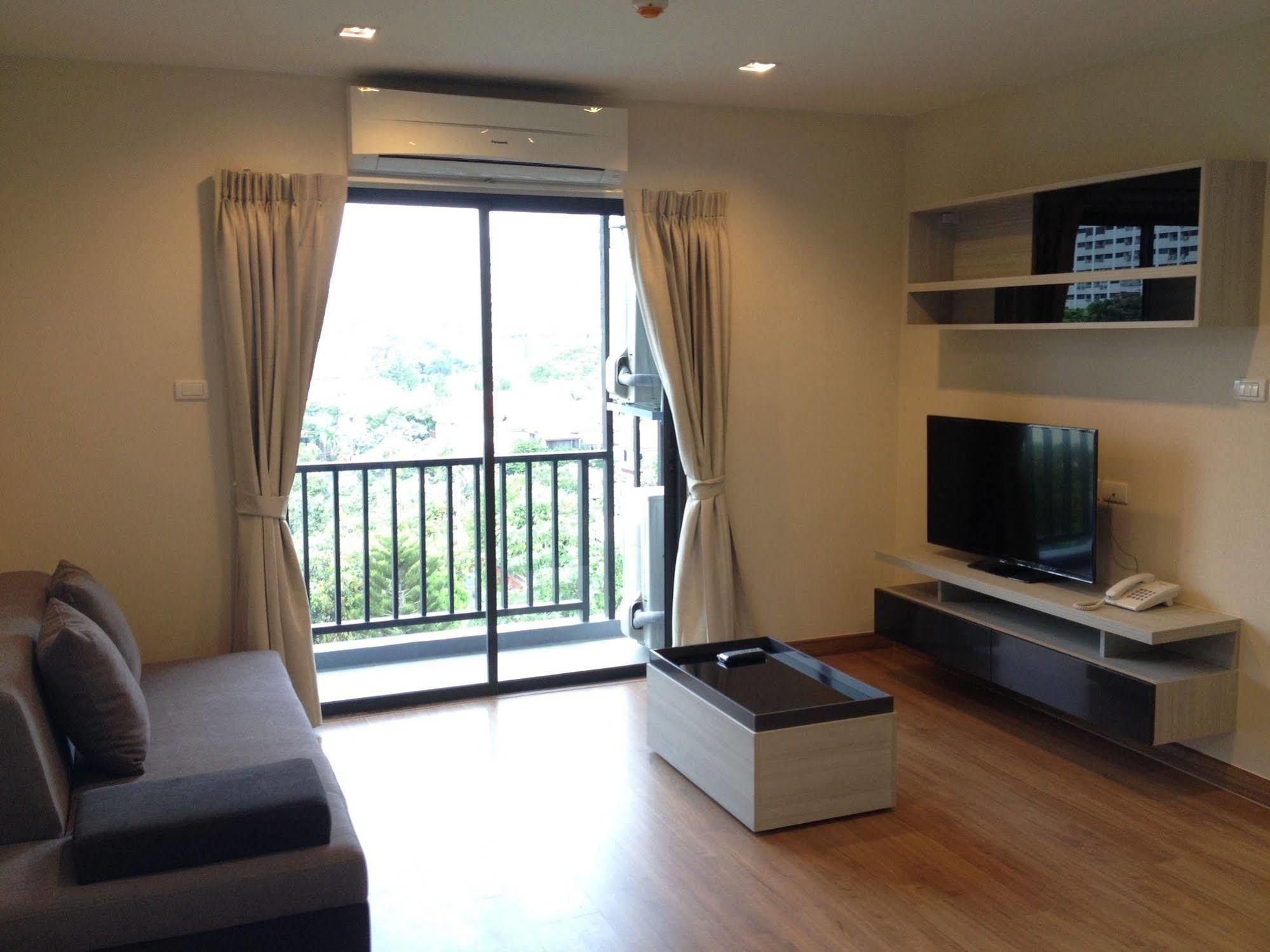 Park 19 Hotel Bangkok Buitenkant foto